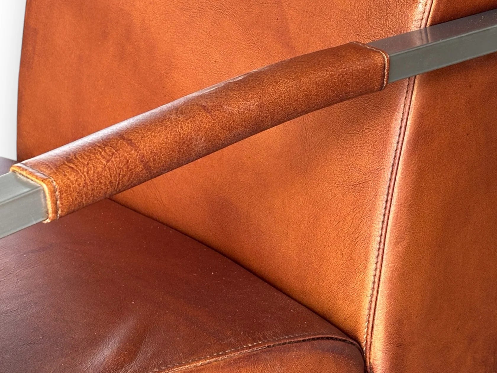 Scaun Bock with arms – disponibil pe stoc