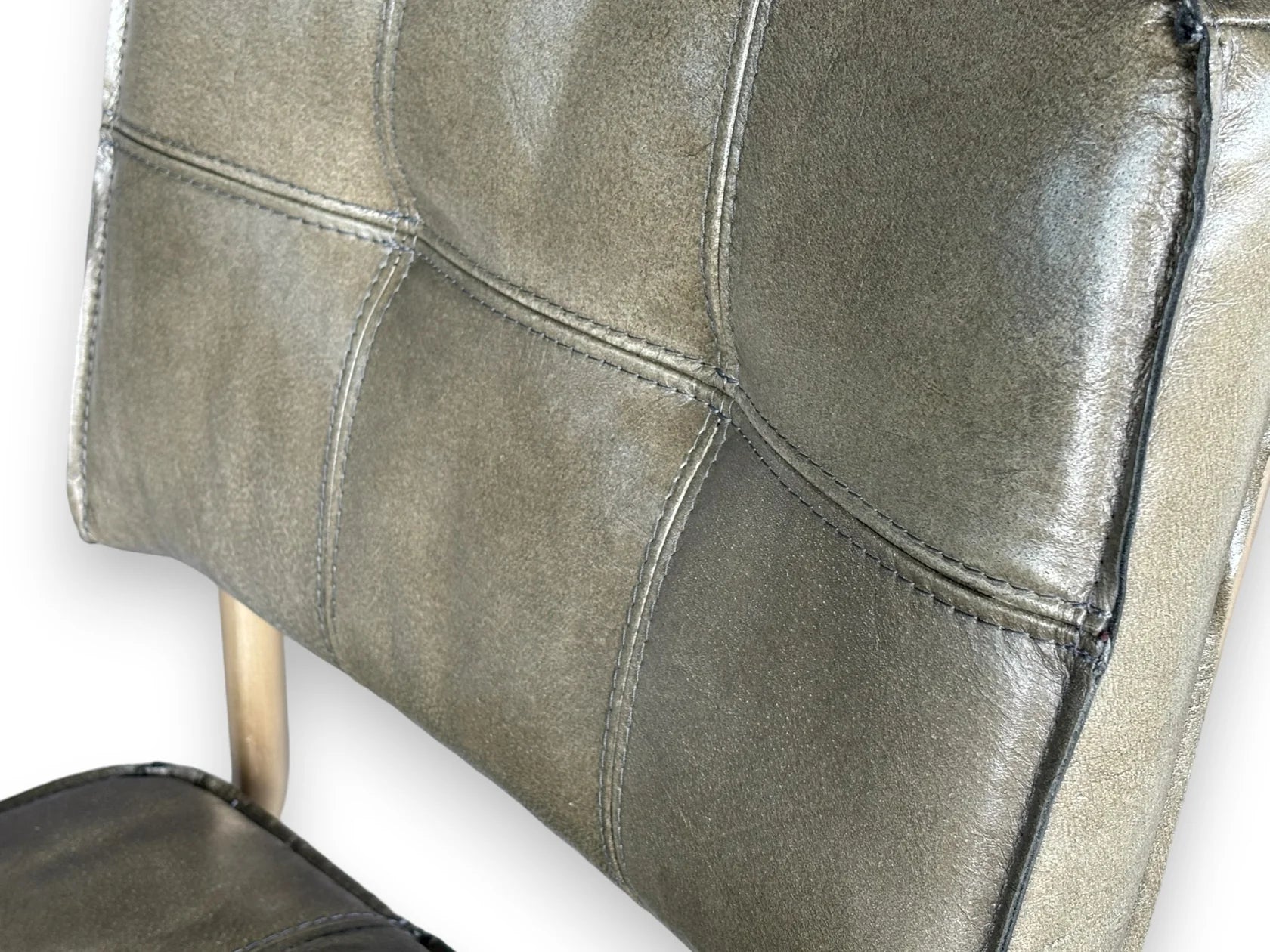 Scaun Carlos round tube – disponibil pe stoc